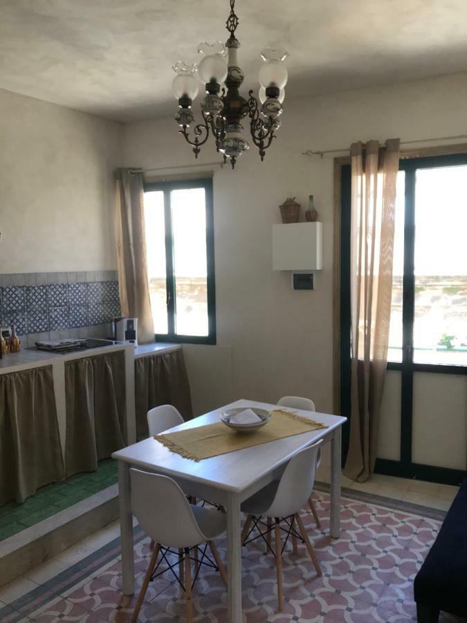 A Due Passi Dal Porto Apartment Трапани Екстериор снимка