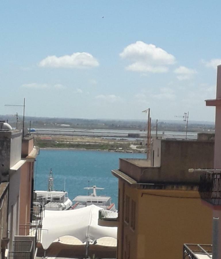 A Due Passi Dal Porto Apartment Трапани Екстериор снимка