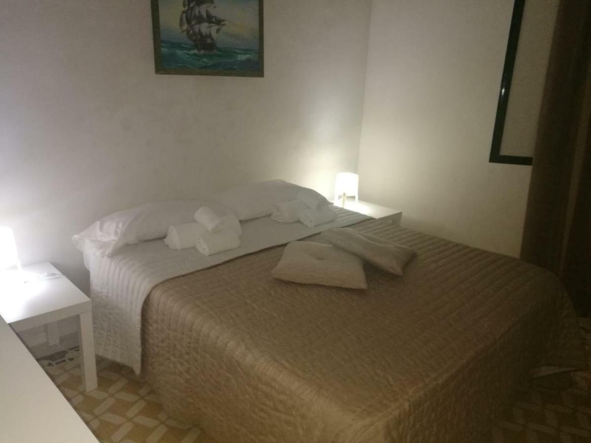 A Due Passi Dal Porto Apartment Трапани Екстериор снимка